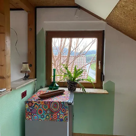 Appartement Burgblick Stube - Fuer Bis Zu 4 Personen - Haustiere Willkommen - Mit Einbaukueche - Fahrradparkplatz Etc *