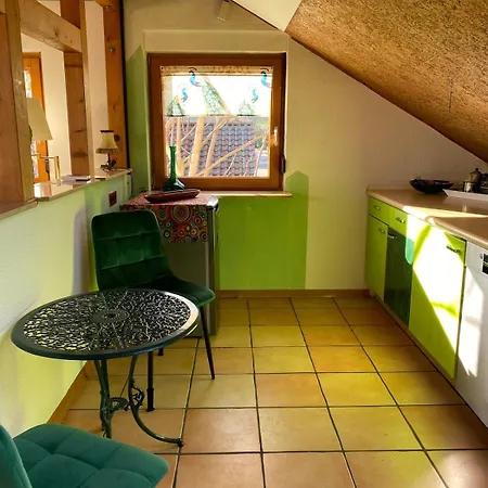 Apartamento Burgblick Stube - Für Bis Zu 4 Personen - Haustiere Willkommen - Mit Einbauküche - Fahrradparkplatz Etc Beilstein (Baden-Wurttemberg)