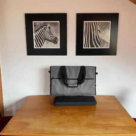 Apartamento Burgblick Stube - Für Bis Zu 4 Personen - Haustiere Willkommen - Mit Einbauküche - Fahrradparkplatz Etc